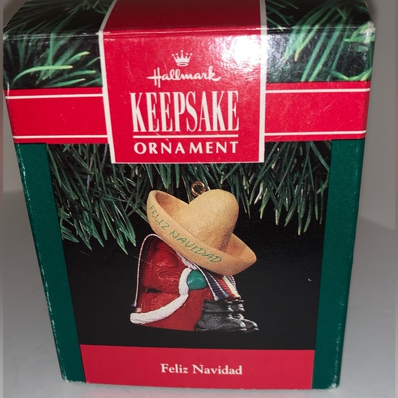 Vintage 1991 Hallmark Ornament Feliz Navidad Santa wearing a sombrero - Picture 11 of 12